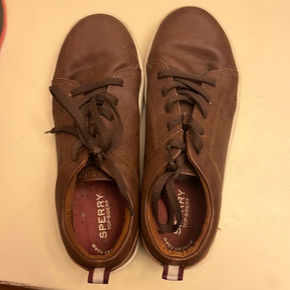 SPERRY Top-sider size 5 boys - lightly worn